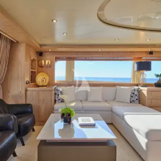 STAR LINK - Sitting area inside