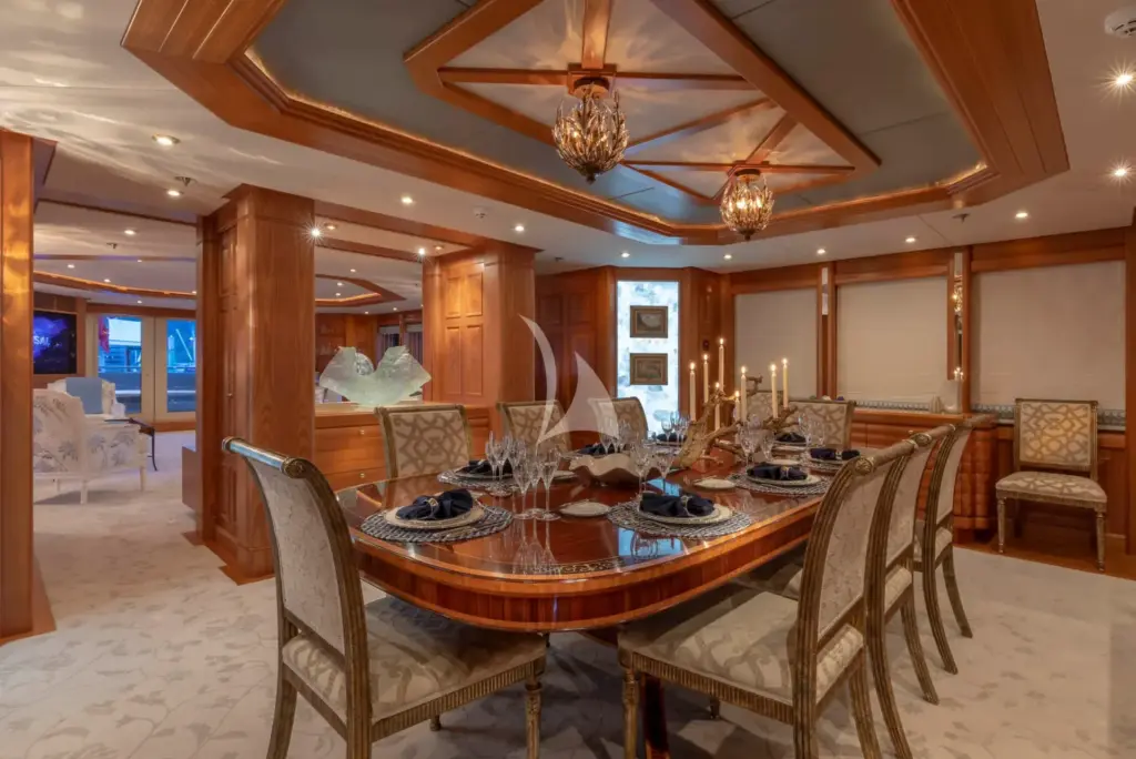 VIBRANCE - Formal dining room