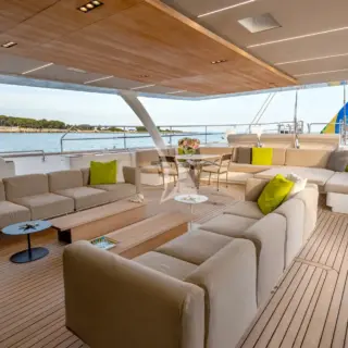Main deck aft lounge and dining area