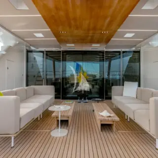 Main deck aft