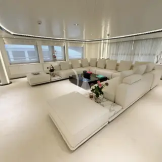 Main salon refitted May 2023 (professional photoshoot coming soon)