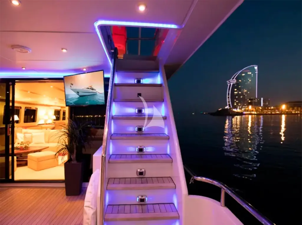 HEARTBEAT OF LIFE  - MD Aft TV set up