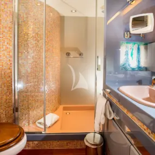 HEARTBEAT OF LIFE - Twin bathroom