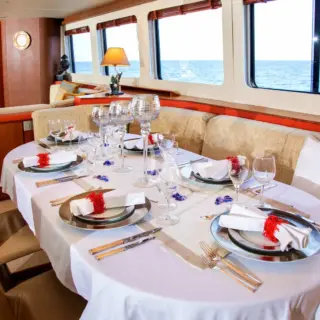 HEARTBEAT OF LIFE - Interior dining area