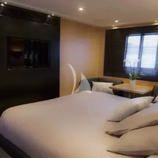 Master cabin - Full beam