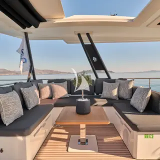 Fly bridge seating area