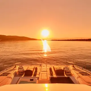 ChristAl MiO - Sunset view foredeck