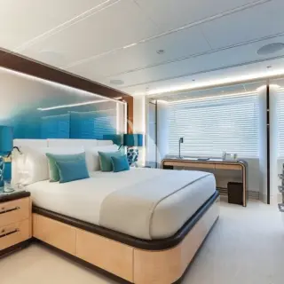 Double cabin