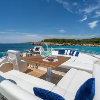 Trabucaire flybridge