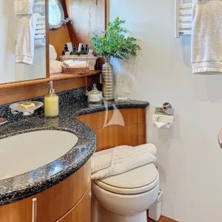 TWIN BATH