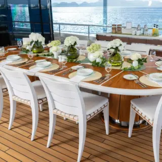 Dining (Upper Deck Aft)