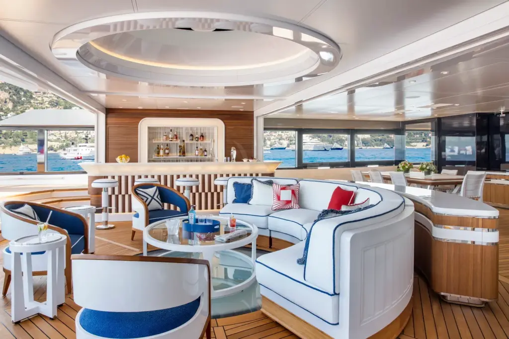 CC-SUMMER - Bar & Outdoor Lounge (Main Deck Aft) 