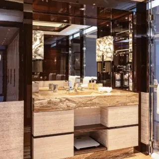 Master Suite Bath (His)