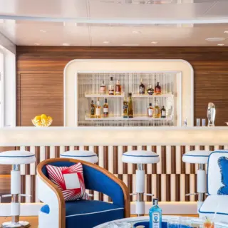 Bar (Main Deck Aft)