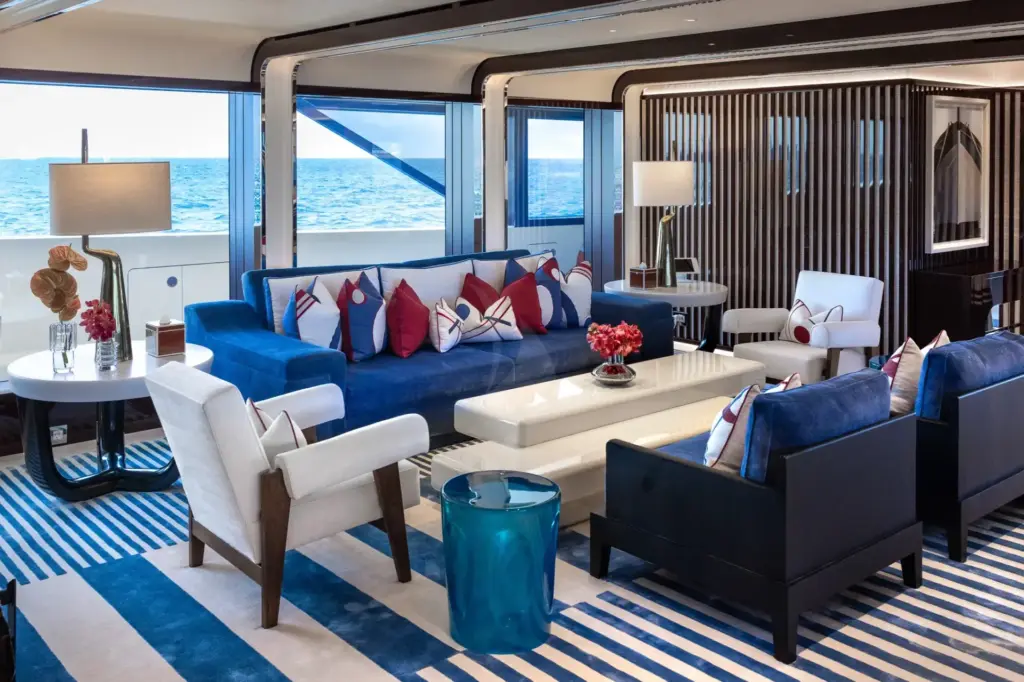 CC-SUMMER - Main Salon (Main Deck)