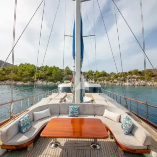BLUE HEAVEN - Image 12