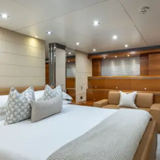SEA AXIS - VIP King Stateroom