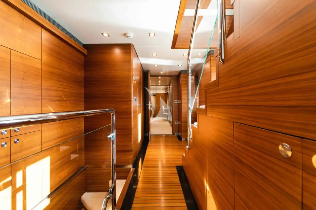 SEA AXIS - Main Foyer