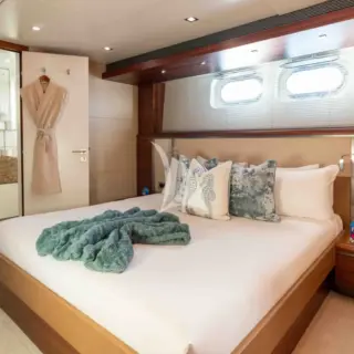 King Stateroom Mid Ship (port)