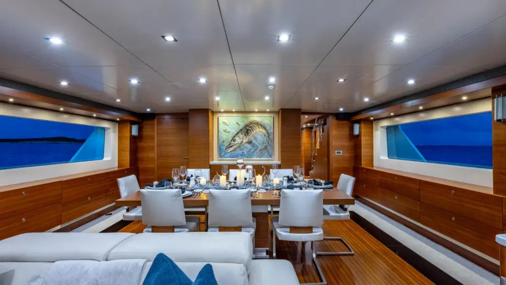 SEA AXIS - Formal Dining