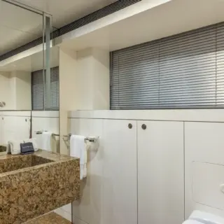 SEA AXIS - VIP King Stateroom En-suite