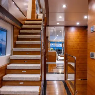 SEA AXIS - Hallway
