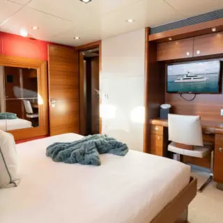 King Stateroom Mid Ship (port)