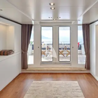 Lounge Main Deck