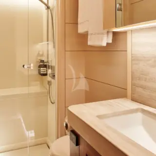 An example of guest en suite