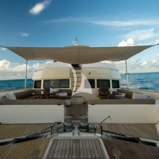Foredeck with shade