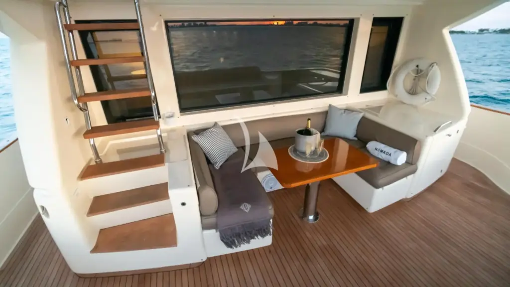 NOMADA - Main aft deck