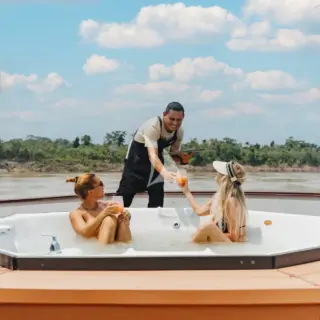 Jacuzzi