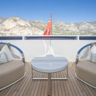 Bridge deck aft