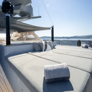Sun deck aft sun pads