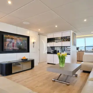 Main saloon