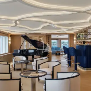 Nautical theme creating an elegant and classical environment