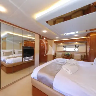 QUO VADIS I master cabin view