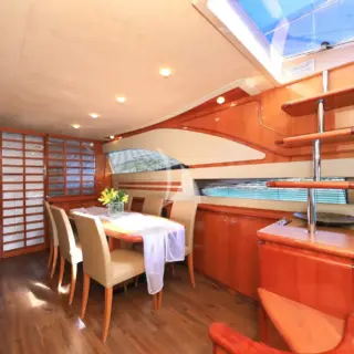 QUO VADIS I indoor dining area
