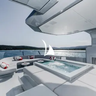 Sun Deck Fwd