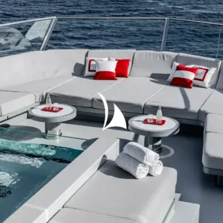 Sun Deck Fwd