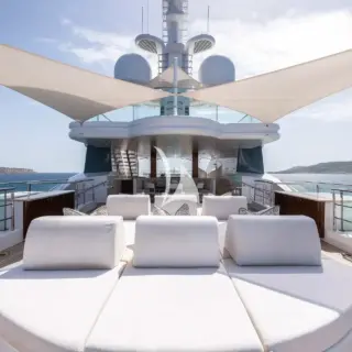 Sun deck aft