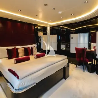Double cabin