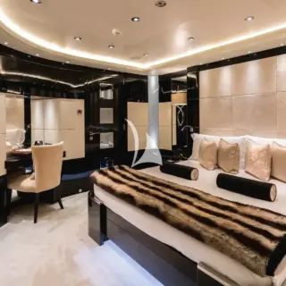 Double cabin