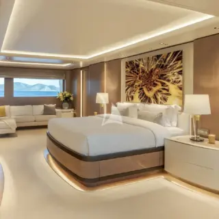 O'PARI - Master Suite on main deck 