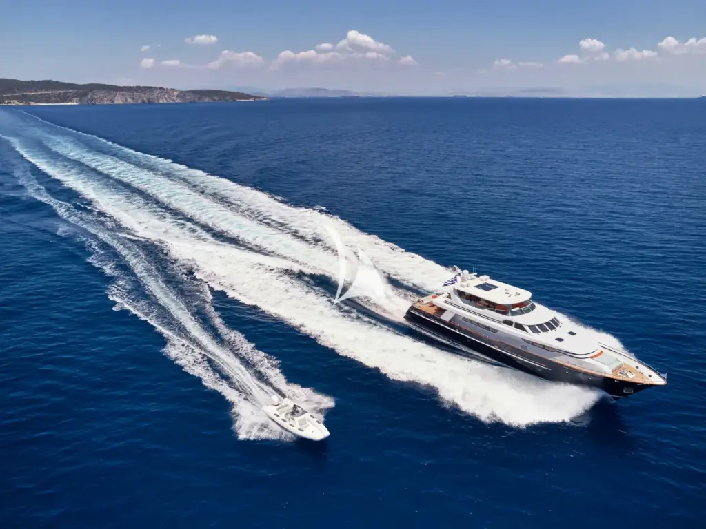 MIA ZOI - Cruising experience 