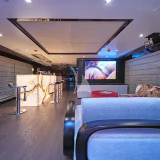 Sky lounge