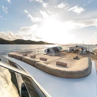 Sunbathing Area and Foredeck