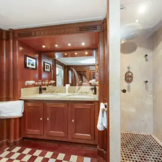 Master ensuite