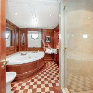 Master ensuite
