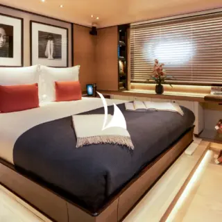 Starboard double cabin